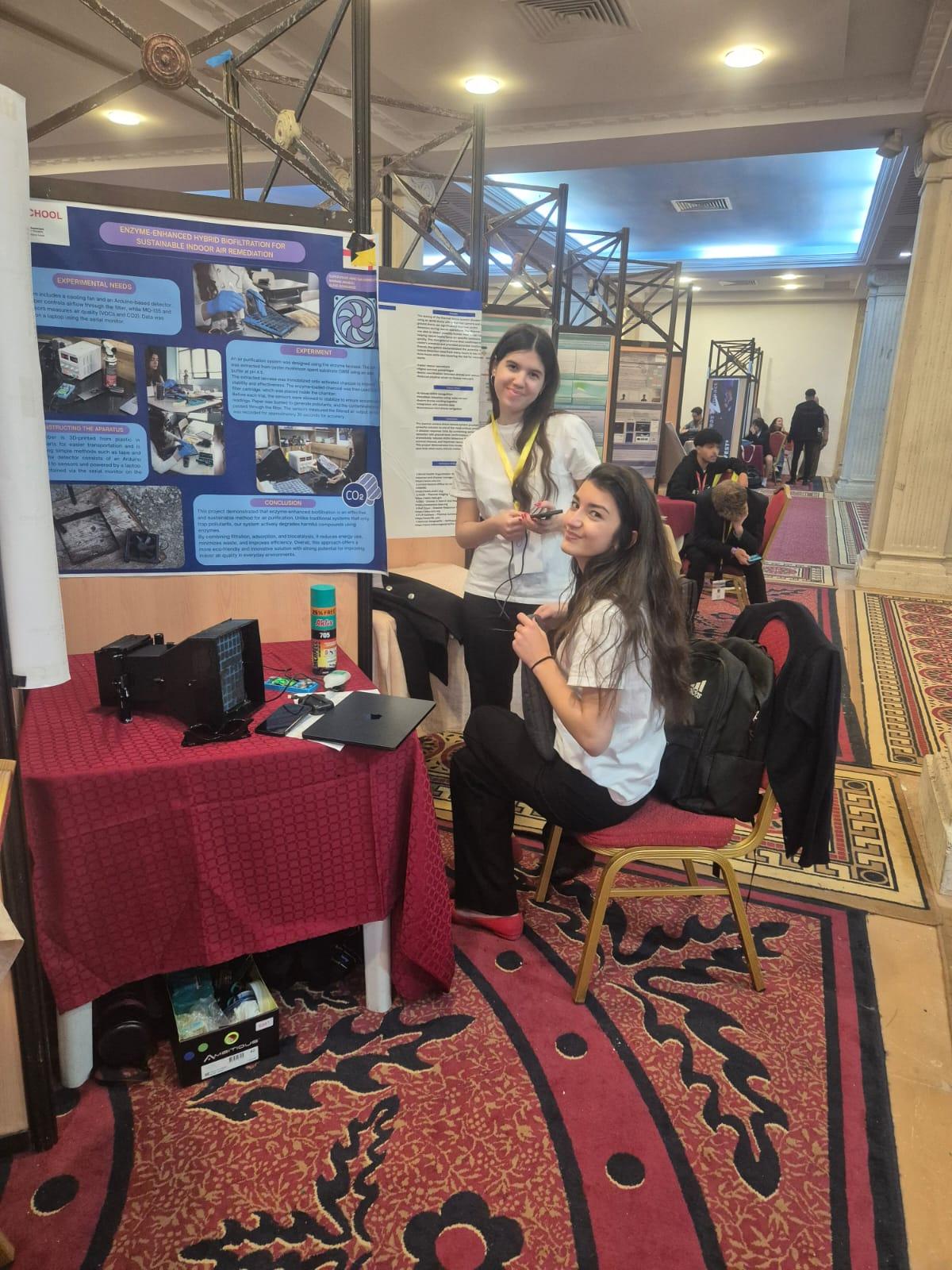Another alt text